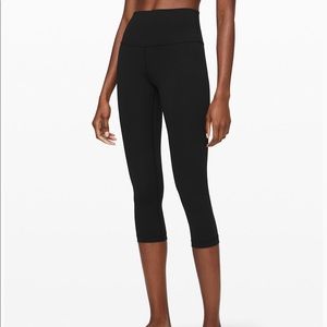Lululemon wander under cropped leggings
